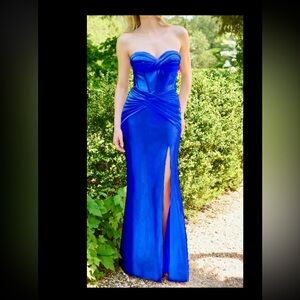 Strapless Formal Dress